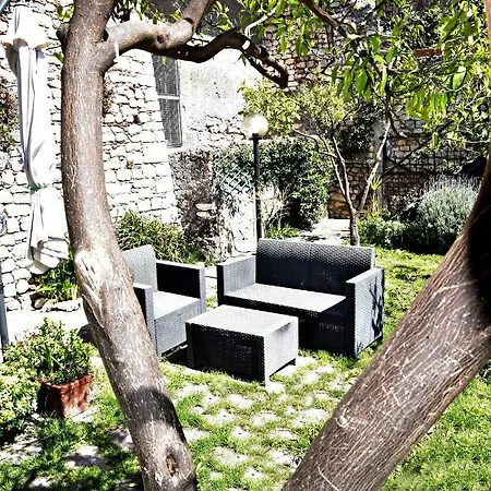 Il Giardino Di Adele 펜션 *